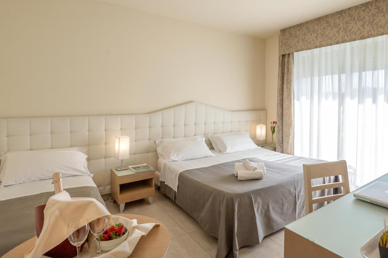 Hotel Adria Milano Marittima Dış mekan fotoğraf